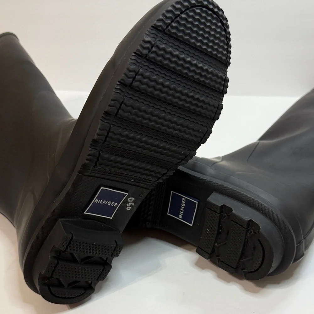Tommy Hilfiger Black and Green Women's Winter Boots